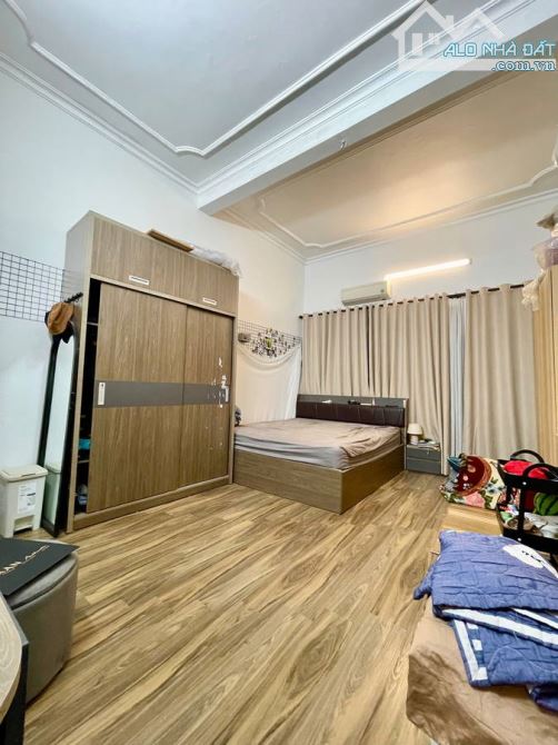 BÁN NHÀ TRẦN KHÁT CHÂN - HAI BÀ TRƯNG , 🔹 DT: 48m²,- MT: 4m, 4.5 tầng 9.3 Tỷ - 4