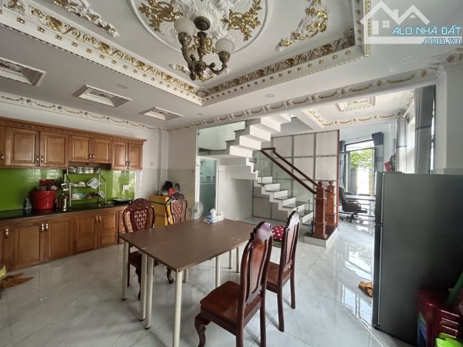 Bán Nhà Bình Tân Tỉnh Lộ 10 , 5 Tầng Lô Gốc  , Hẻm Xe Hơi 10m , Chỉ 12.x Tỷ - 4