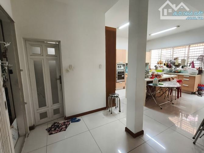 🏡 BIỆT THỰ KIỂU CHÂU ÂU 224M² – 2 LẦU MÁI THÁI – GIẢM 5 TỶ – QUẬN 7 💰 - 4