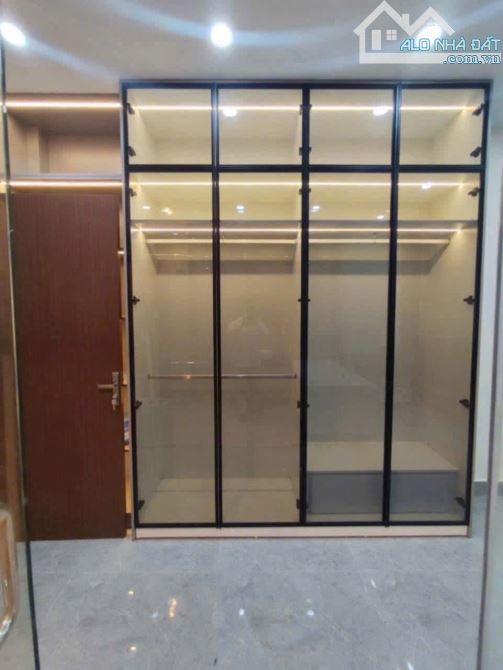 Bán nhà 5 tầng thang máy phân lô Lê Hồng Phong gần Big - 4