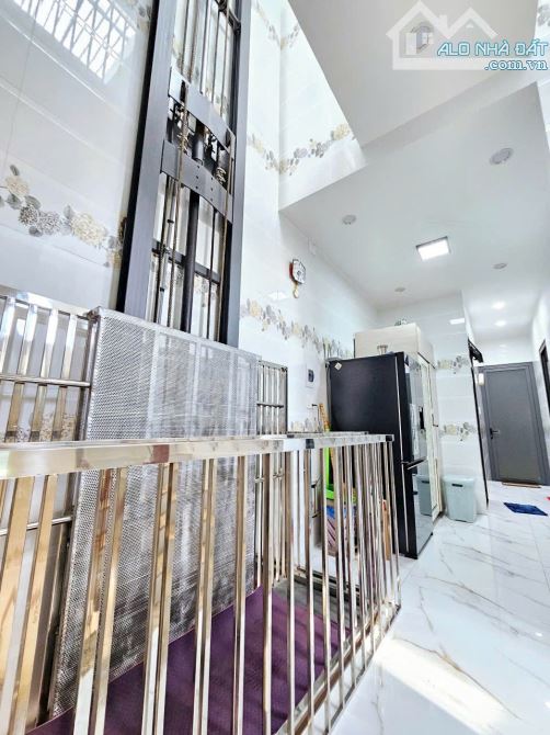 Bán nhà 1 trệt 3 lầu sổ riêng thổ cư p. Tân Biên - 4
