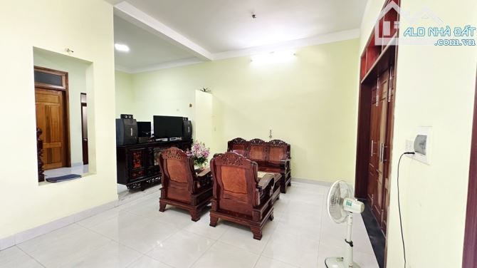 Nhà 3 tầng ô tô thông Phan Bội Châu, 120m2, ngang 6m, 3.x tỷ - 4