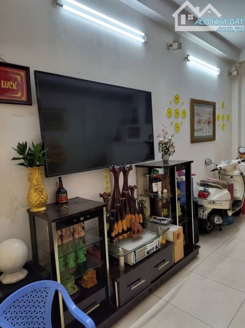 🚗 Gần Sân Bay – Mặt Tiền VIP – Nhà BTCT 5 Tầng – 4PN – Giá Mềm 10.25 Tỷ - 4