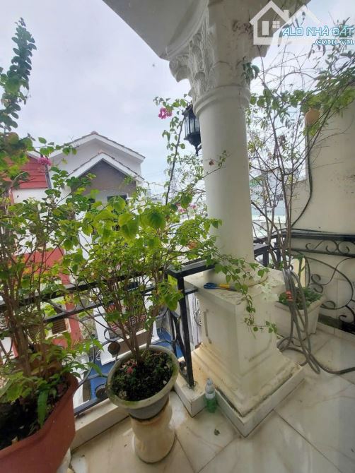 BÁN GẤP NHÀ MỚI XÂY.SHR.DT: 62 M2 4 TẦNG. CHỈ 7.45 TỶ. Đ HUỲNH TẤN PHÁT. KẾ PMH. QUẬN 7 - 4