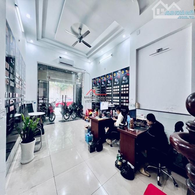 BÁN NHÀ MẶT TIỀN 12M NHÁNH CỐNG LỠ - 78M2 4 TẦNG -CHO THUÊ 17TR - THANG MÁY - GIÁ 10.X TỶ - 4