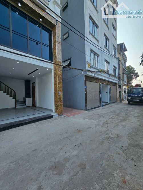 Nhà 6 tầng Tả Thanh Oai ô tô vào nhà nhỉnh 5 tỷ - 4