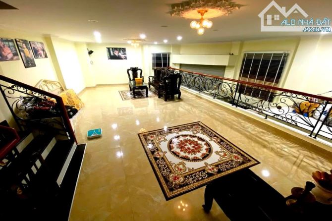 Bán nhà ở ngay, 3 tầng, CN, 45 m2, Lê Văn Sỹ, Q.3, gần tường Đại Học Sư Phạm! - 4