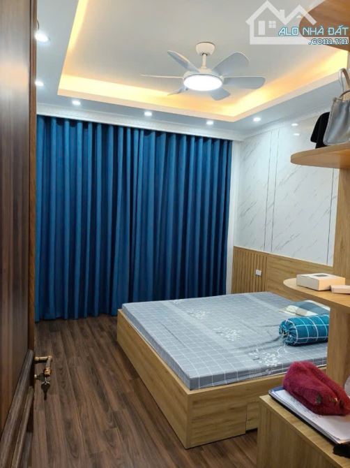 BÁN NHÀ 270m2 NGỌC LÂM - VFe34 Đỗ Cửa - KINH DOANH - NHÀ MỚI TỰ XÂY - SIÊU THOÁNG-NHỈNH 9T - 4
