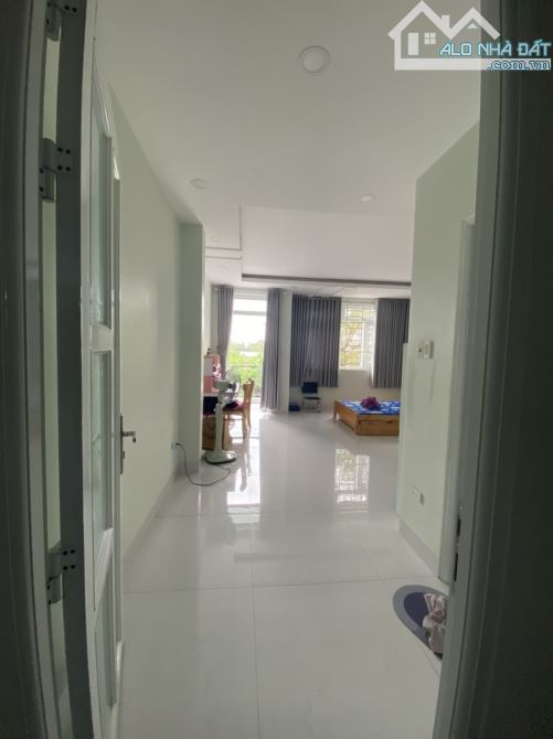 Bán nhà mặt tiền đường 20m KDC Phú Lợi Phường 7 Quận 8. Nhà vuông vức, thiết kế hiện đại t - 4