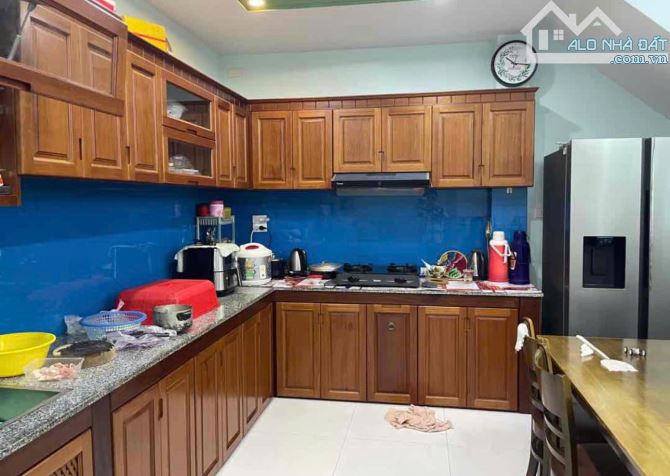 Bán nhà đẹp 3 tầng mặt tiền đường Dương Trí Trạch, cách biển Phạm Văn Đồng vài trăm mét - 4