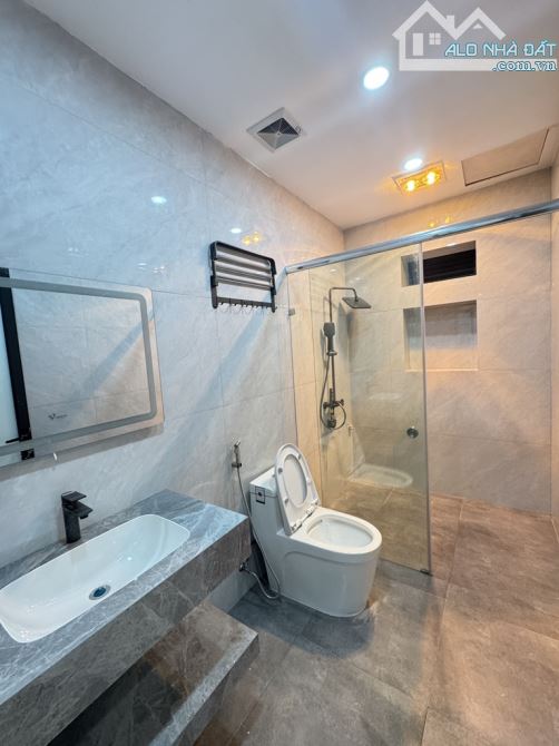 👑 Nhà mới cực đẹp 6 tầng thang máy 12.8 tỷ - 4
