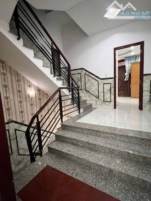 MẶT TIỀN 5 Tầng đúc TÂN THỚI HIỆP 13 QUẬN 12 GIÁ RẺ 6.96 TỶ - 4