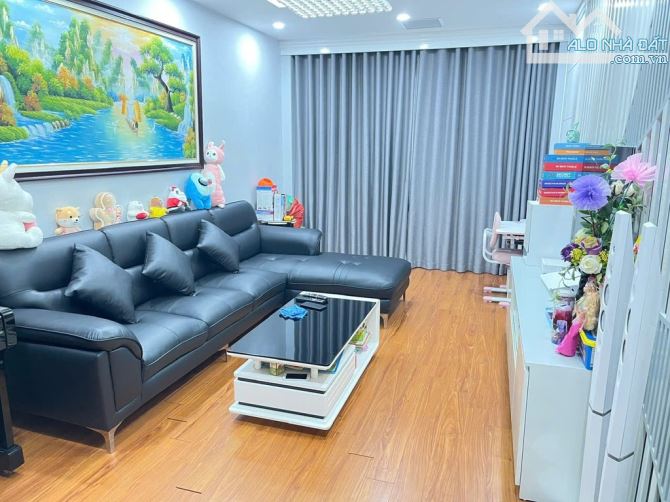 NHÀ ĐẸP CẦU GIẤY – 42M x 5T, NGÕ THÔNG, Ô TÔ, KD, DÂN XÂY, NT CƠ BẢN 13.8 TỶ - 4