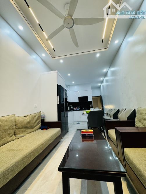 NHÀ ĐẸP SÁT PHỐ TẠ QUANG BỬU, HAI BÀ TRƯNG, 2 MẶT NGÕ TRƯỚC SAU, DT 79M2 x 4T GIÁ 22,3 TỶ - 4