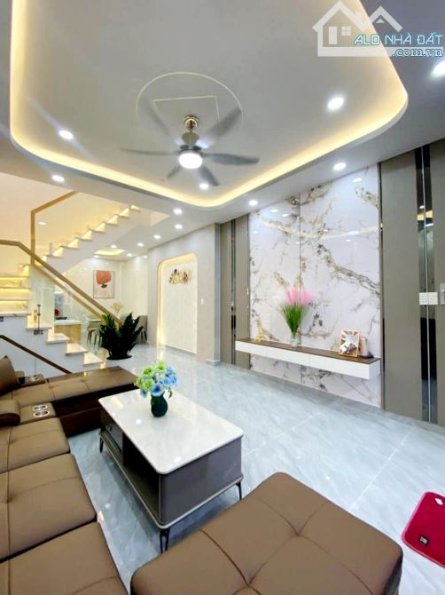 Siêu Phẩm HXH - LÊ VĂN THỌ - GÒ VẤP - 4m×12m - 3 Tầng Đẹp - 6.x TỶ. - 4