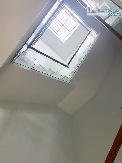 NHÀ 3 TẦNG KIÊN CỐ – HIỆN ĐẠI – MẶT TIỀN PHẠM VẤN – VÀI BƯỚC RA BIỂN SƠN TRÀ – CHỈ 6,X TỶ - 4