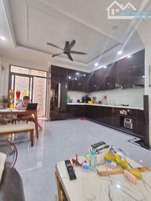 Bán Nhà Riêng Lễ Văn Thịnh | 5x18m, Mới Đẹp, 4 Tầng, 4PN, Gara Ô Tô, Chỉ 11,2 tỷ - 4