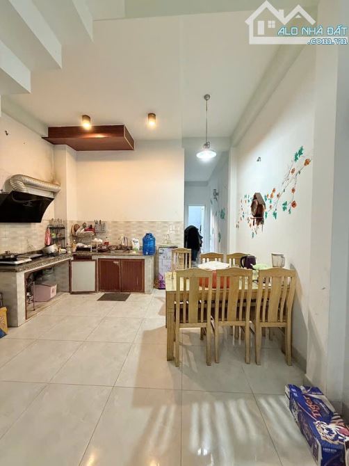 🌺NHÀ MẶT TIỀN 3 TẦNG đường THẠNH LỘC 15, phường THẠNH LỘC,Q12,dt 160m2(4mx40m)💵6tỷ ✍️NHÀ - 5
