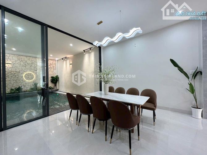 BÁN NHÀ 1 TRỆT 3 LẦU MỚI XÂY ĐẸP LUNG LINH CÓ THANG MÁY HỒ BƠI 30M MẶT TIỀN THÁI VĂN LUNG - 5