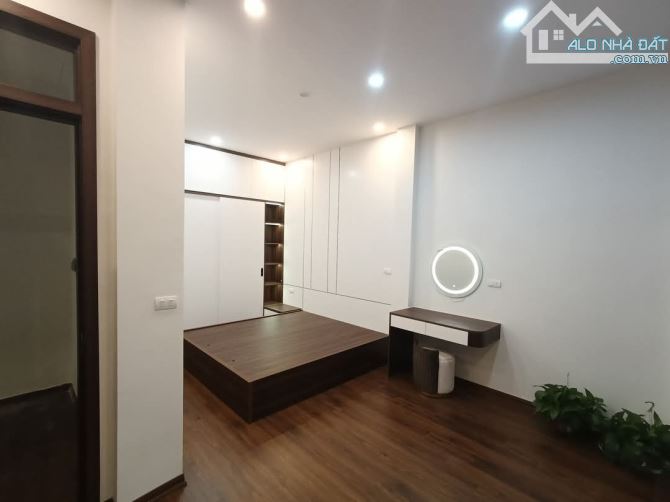 10.8 tỷ, Nhà đẹp full nội thất, 50m ra Phố Lạc Long Quân, 48m2 đất, 5 ngủ, dân trí - 5