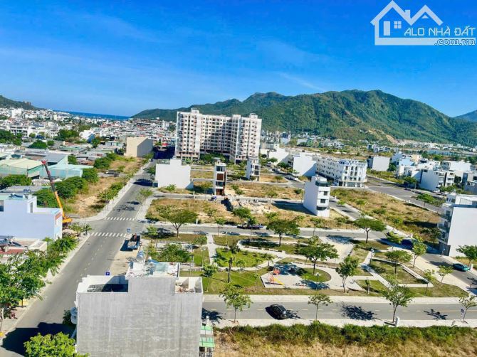 Mặt tiền đường A2 – KĐT VCN Phước Long 2,  đối diện trường mầm non 6 tỷ 680 - 5