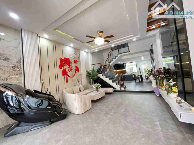 BÁN NHÀ MẶT TIỀN BÀU NĂNG – HÒA MINH, LC, DT 87.5M2, NHÀ 3 TẦNG CHỈ 6TY39 - 5