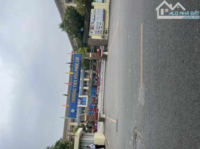 Bán nhà mới 5 tầng 36m2 hàng xóm Vincom giá 4.7 tỷ - 5