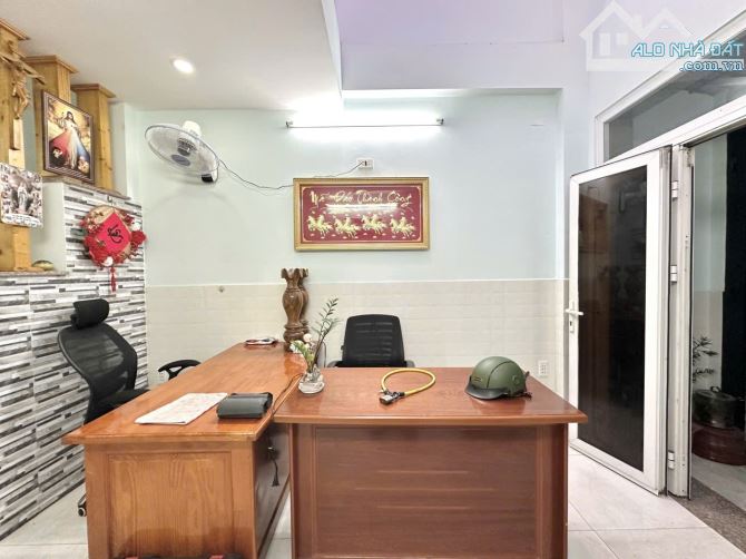 🏡 NHÀ 5 TẦNG PHAN ĐÌNH PHÙNG – 38M² – 5PN – CÁCH TRƯỜNG SA CHỈ 15M 💰 - 5