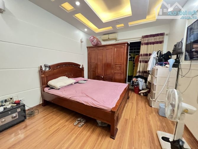 Bán nhà ngõ 565, ngách ba gác Lạc Long Quân Diện tích 35m2, 5 tầng, giá 9,2 tỷ - 5