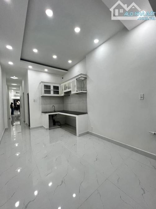 BÁN NHÀ MT NGUYỄN OANH P6 - TRỤC ĐƯỜNG CHÍNH GV - RA SÂN BAY TÂN SƠN NHẤT 20P - GẦN NGÃ TƯ - 5
