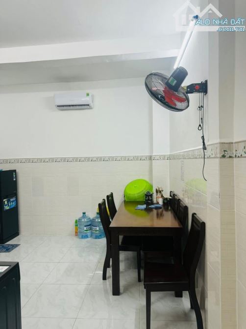 HXH quay đầu đường Nguyễn Văn Khối. DT 48m2(4 x 12m). Giá nhỉnh 4 Tỷ - 5
