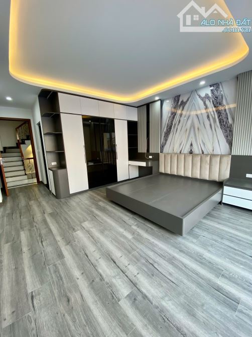 Quá Hiếm Trên Thị Trường Vỉa Hè Đá Bóng . Trước Nhà ô tô Tránh NHau 6 tầng thang Máy. - 5