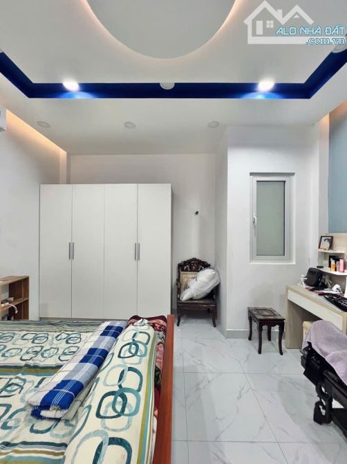 Bán nhà 3 tầng mới- đẹp Tây Lân, full nội thất, ô tô đỗ cửa –55m² - 4PN, , chỉ nhỉnh 4 tỷ - 5