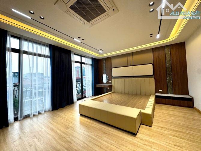 Bán Nhà MP Hồng Tiến Long Biên 48m2 7T. Đường 40m, Vỉa Hè Đá Bóng. 27.9 Tỷ - 5