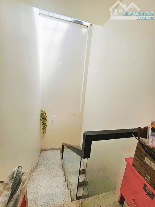 HƯƠNG LỘ 2 - 50M2 - 3 TẦNG - HẺM XE HƠI VÔ NHÀ MÀ CHỈ NHỈNH 4 TỶ.CÒN TL .NGAY AEON BÌNH TÂ - 5