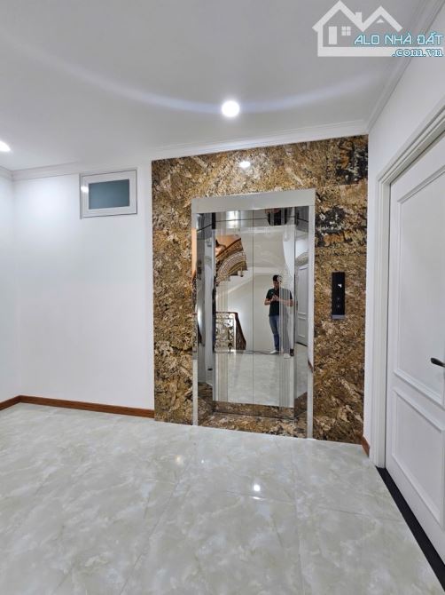 BIỆT THỰ VÍP 5 TẦNG CÓ THANG MÁY XỊN SÒ NGAY TRỊNH ĐÌNH TRỌNG- ÂU CƠ- sát TÂN BÌNH- Q11 - 5