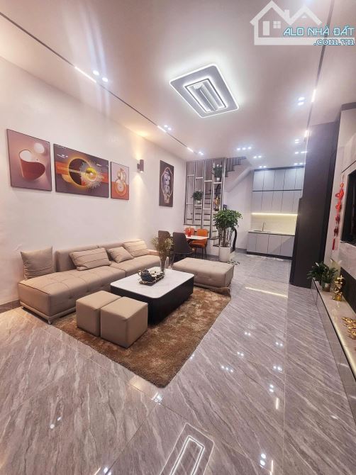 Ngõ Xã Đàn 3, LÔ GÓC - 10M RA MẶT PHỐ - NGÕ 3 GÁC TRÁNH.17m2x3,6 tỷ - 5
