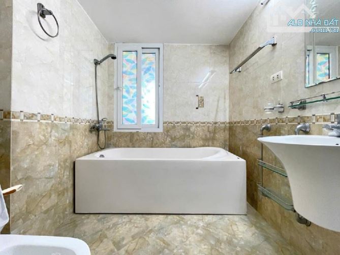 BÁN NHÀ PHỐ NGUYỄN ĐÌNH CHIỂU , 45M , 6 TẦNG THANG MÁY , GẦN CÔNG VIÊN GIÁ 12 TỶ - 5