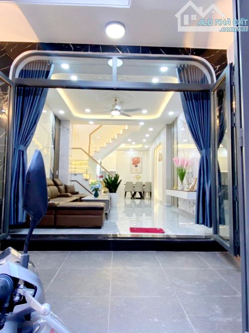 Siêu Phẩm HXH - LÊ VĂN THỌ - GÒ VẤP - 4m×12m - 3 Tầng Đẹp - 6.x TỶ. - 5