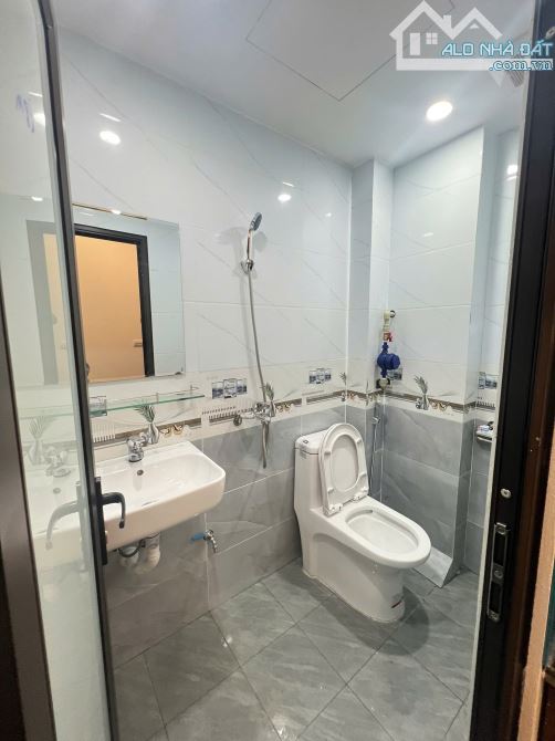 Cho Thuê CCMN Ngõ 137 Đình Thôn Nam Từ Liêm 30m2 Studio Cửa Sổ Ban Công Thang Máy 16 Phòng - 5