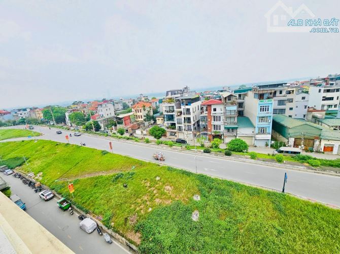 BÁN TOÀ VĂN PHÒNG MẶT PHỐ NGỌC THUỴ 240m2 - 8T THANG MÁY - MT 8.6m - 68 TỶ - LÔ GÓC - KD - 5