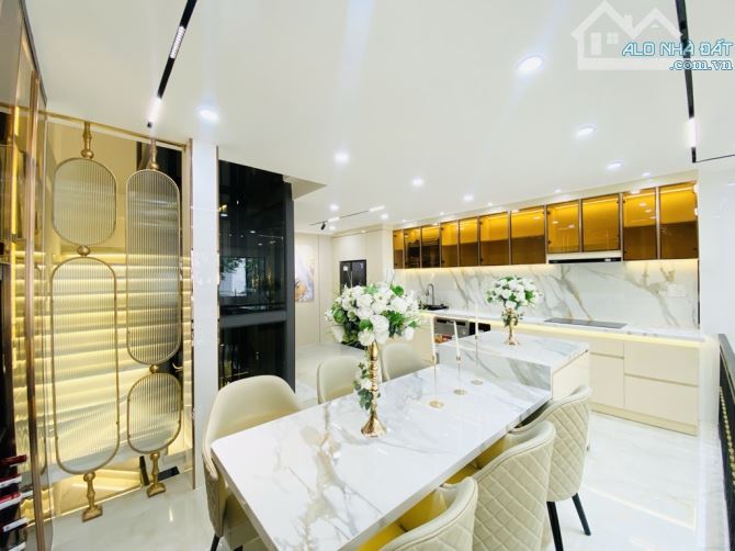 NHÀ GÒ VẤP CÓ THANG MÁY TRÊN ĐƯỜNG PHAN HUY ÍCH GIÁ 10,99 TỶ TL 7 TẦNG SHR - 52