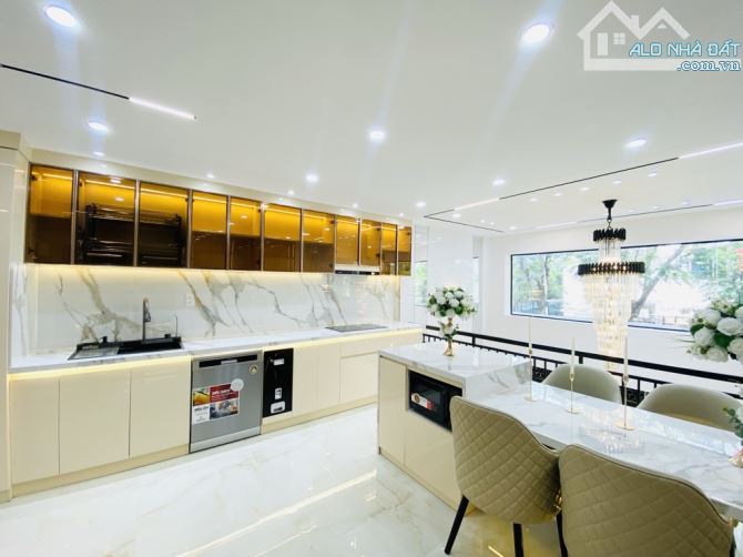 NHÀ GÒ VẤP CÓ THANG MÁY TRÊN ĐƯỜNG PHAN HUY ÍCH GIÁ 10,99 TỶ TL 7 TẦNG SHR - 53