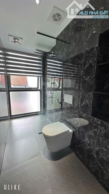 Siêu phẩm chân dài 2 mặt thoáng đường ô tô vào nhà ngõ Phố Bồ Đề DT 42m2 . Giá 14.8 tỷ - 6