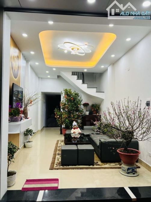 TRƯƠNG ĐỊNH NGÕ THÔNG, TRƯỚC NHÀ Ô TÔ TRÁNH, QUAY ĐẦU, KINH DOANH ĐỈNH, VỈA HÈ ĐỂ XE 10M - 6