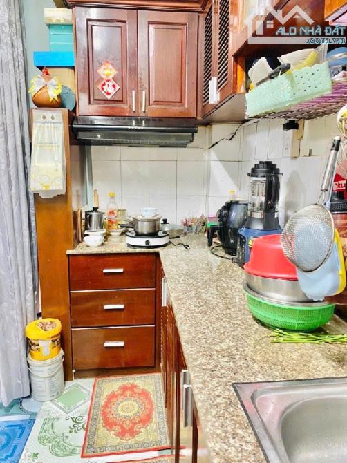 Bán nhà Hoàng Văn Thụ , phường4, quận Tân Bình,40m2, giá 3.8 tỷ - 6