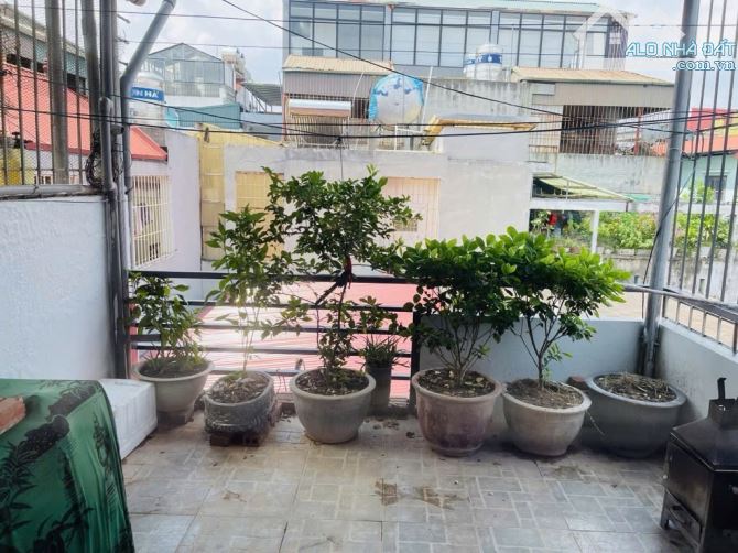 BÁN NHÀ TRUNG TÂM TỨ LIÊN, NHÀ ĐẸP Ở NGAY - VÀI BƯỚC LÊN OTO - 40M2 - NHỈNH 8 TỶ - 6