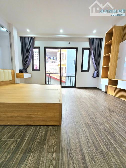 NGÔI NHÀ (ĐANG HOT NHẤT LÚC NÀY)GẦN CV HÒA BÌNH NHÀ,33,4m²/5 tầng/4,4m mt,thang máy xịn sò - 6