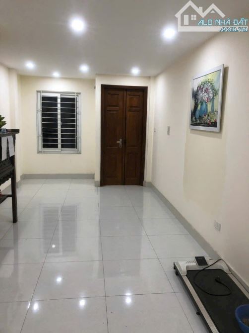 BÁN NHÀ QUẬN 10, 2 TẦNG, 46m2, HXH, SÁT MẶT TIỀN, GẦN SÂN VĐ THỐNG NHẤT, 6,5 TỶ - 6