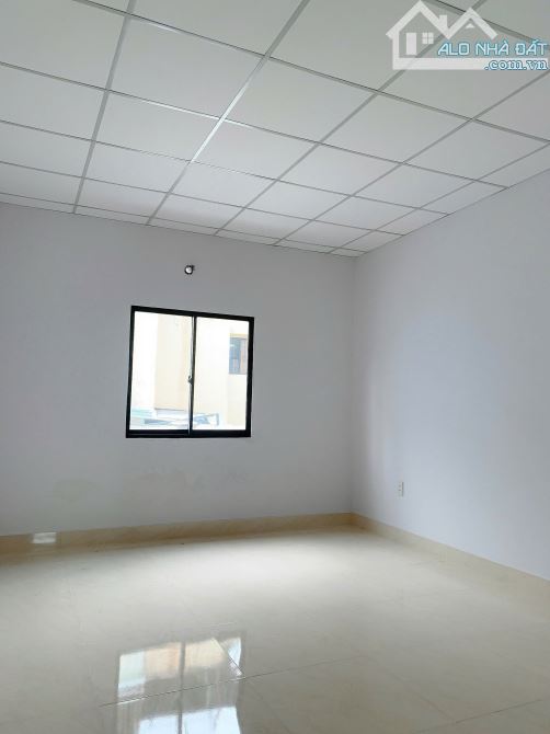 Bán nhà gần nhà ga T3, phường 13, tân bình. Kinh doanh hay ở đều được. Hai mặt tiền thoáng - 6